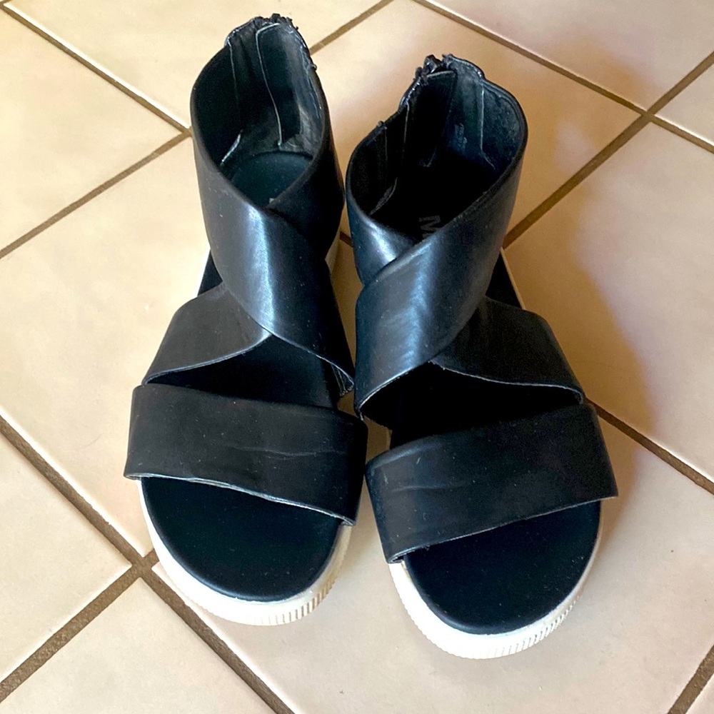 Mia Size 9 Dress Sandals